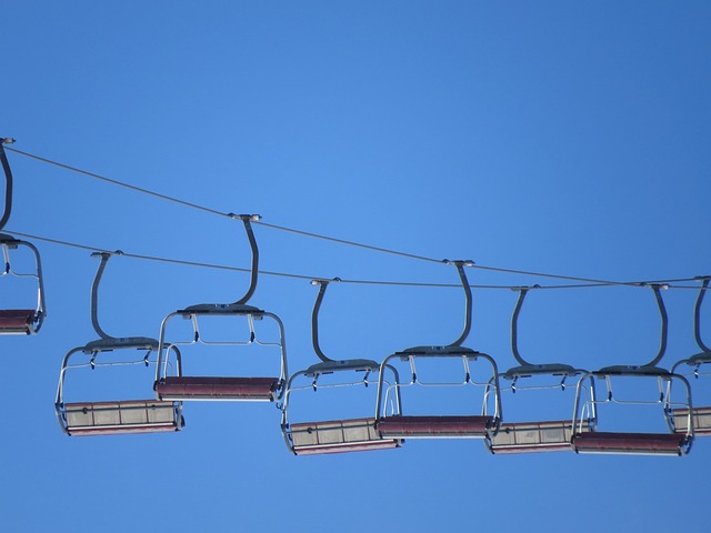 Utah’s Hidden Gem for Thrill-Seeking Skiers: Snowbasin Resort’s Ski Lift…