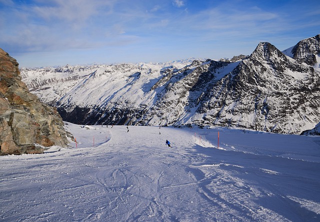 Discover Cottonwood Canyons via SaltLakeSkiTrain: An Unforgettable Winter Adventure TL;DR:…
