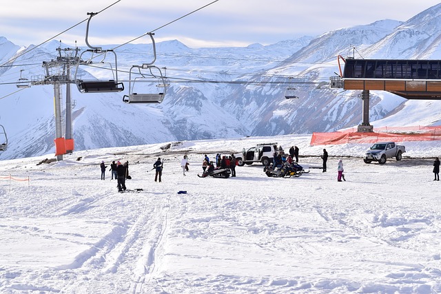Ski the Slopes of Alta with SaltLakeSkiTrain TL;DR: Ride in…