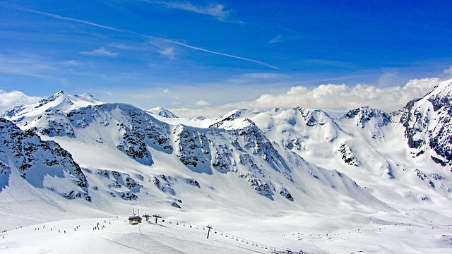 Mountain Magic: Unlocking Powder Mountain’s Slopes with SaltLakesSkiTrain.com TL;DR: Discover…
