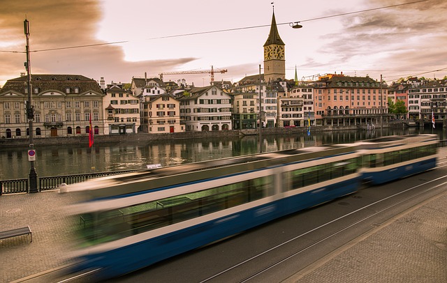 Sky Tram to Brighton: An Unforgettable Ski Adventure TL;DR: Experience…