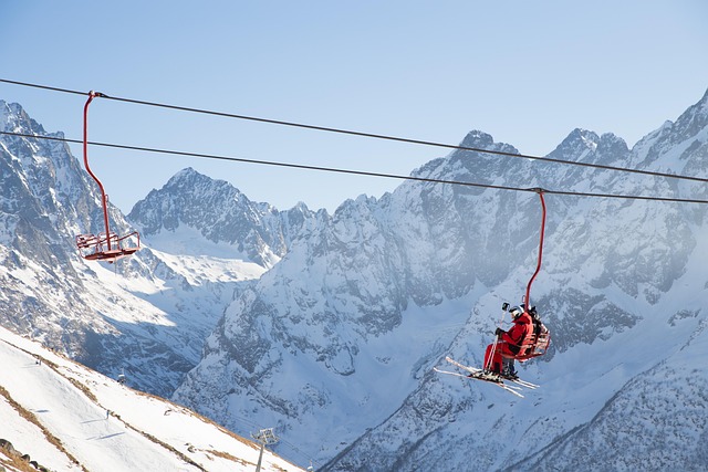 Ride the Peaks with SaltLakeSkiTrain and Chairlift at Park City…